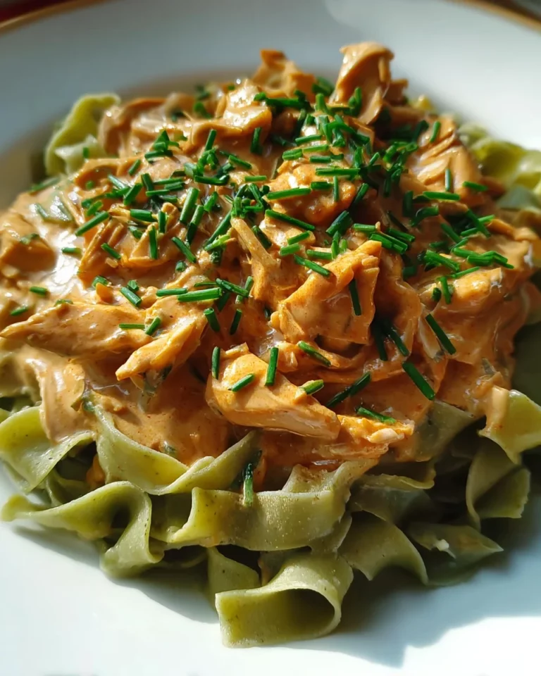 Cremiges Hähnchenragout mit Bandnudeln
