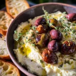 Feta Dip mit gerösteten Oliven (schnelles Rezept)