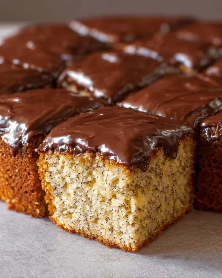 Mandelkuchen mit Schokoglasur (glutenfrei)